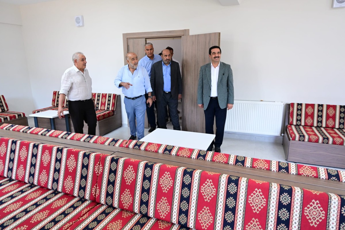 BAŞKAN TAŞKIN SELÇUKLU MAHALLESİ TAZİYE EVİ’NDE VATANDAŞLARLA BULUŞTU