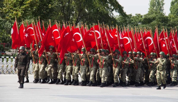 Millî Savunma Bakanlığı Subay Alımı Başvurularını Başlattı