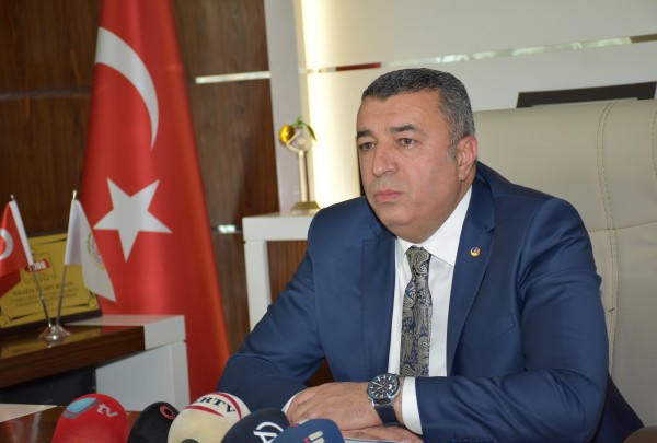 BAŞKAN ÖZCAN’IN CUMHURİYET BAYRAMI KUTLAMA MESAJI